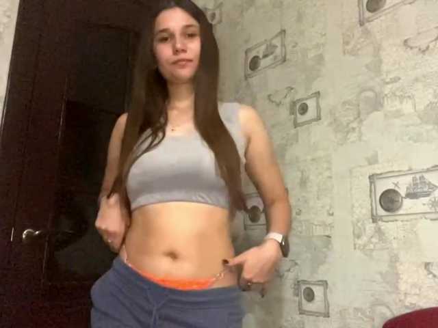 Brandee Langevin (BrandeeLangevin)