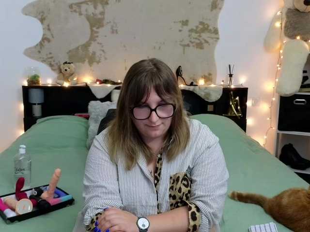 ElvinnaLaFrancaise's BongaCams show and profile