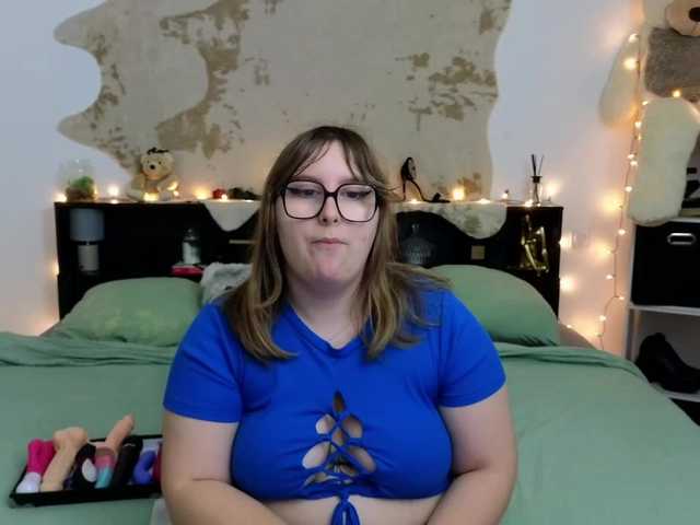 ElvinnaLaFrancaise's BongaCams show and profile