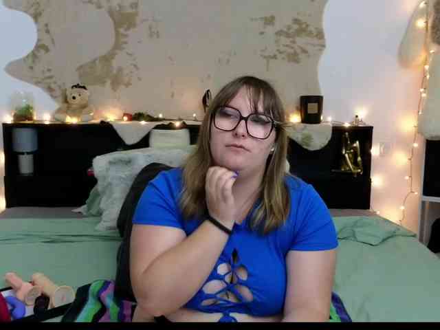 ElvinnaLaFrancai... Live Webcam on BongaCams