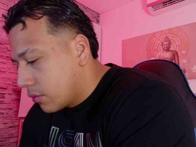 Tom-Muscle Tom-Muscle