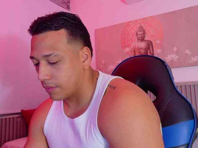 Tom-Muscle Tom-Muscle