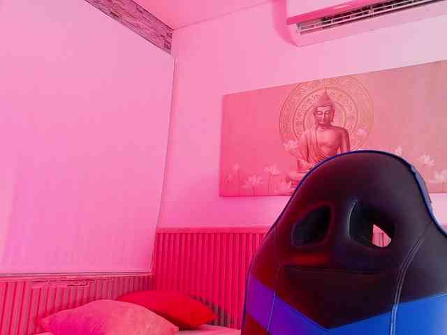 Tom-Muscle Live Webcam on BongaCams