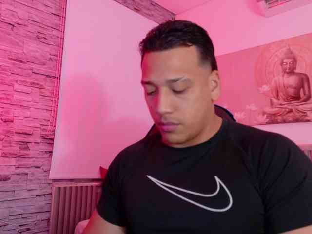 Tom-Muscle Tom-Muscle