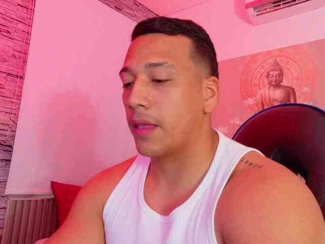 Tom-Muscle Tom-Muscle