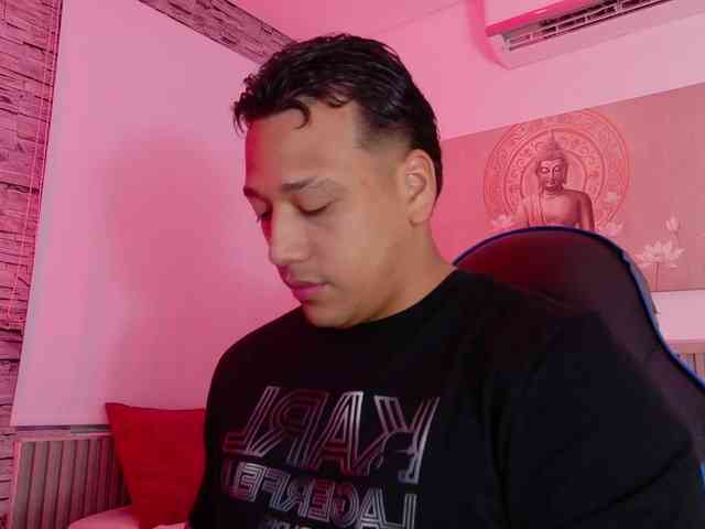 Tom-Muscle Tom-Muscle