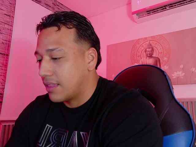 Tom-Muscle Tom-Muscle