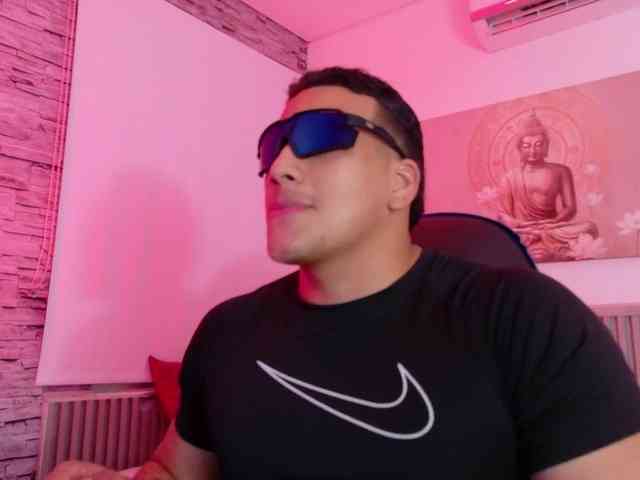 Tom-Muscle Tom-Muscle