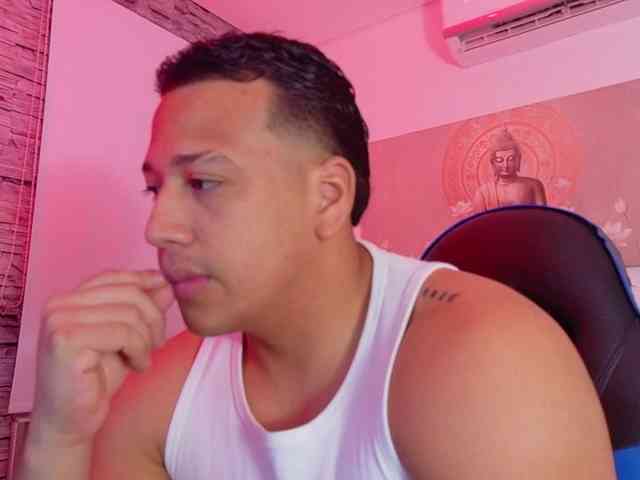 Tom-Muscle Tom-Muscle