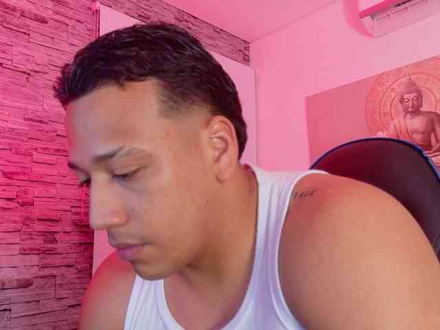 Tom-Muscle Tom-Muscle