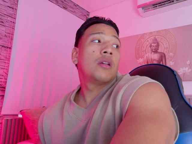 Tom-Muscle Tom-Muscle