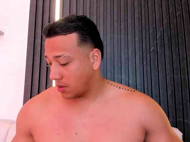 Tom-Muscle Tom-Muscle