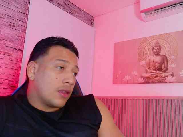 Tom-Muscle Tom-Muscle