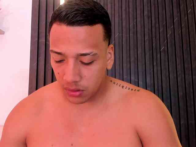 Tom-Muscle Tom-Muscle