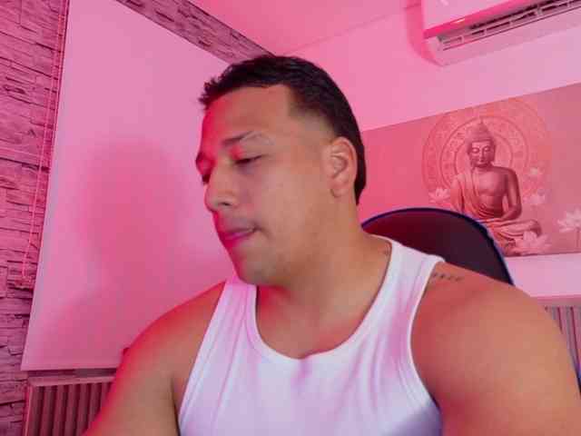 Tom-Muscle Tom-Muscle