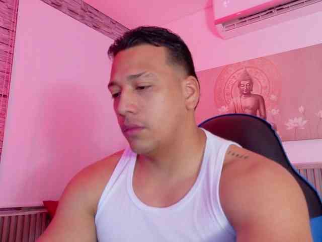 Tom-Muscle Tom-Muscle