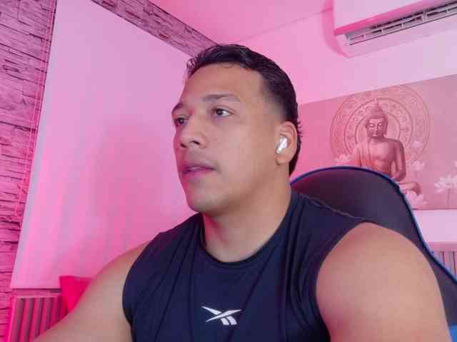 Tom-Muscle Tom-Muscle