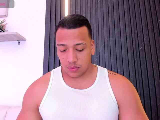 Tom-Muscle Tom-Muscle