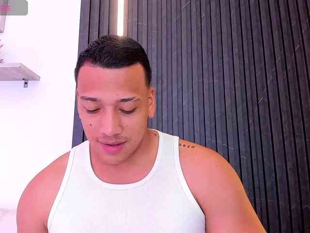 Tom-Muscle Tom-Muscle