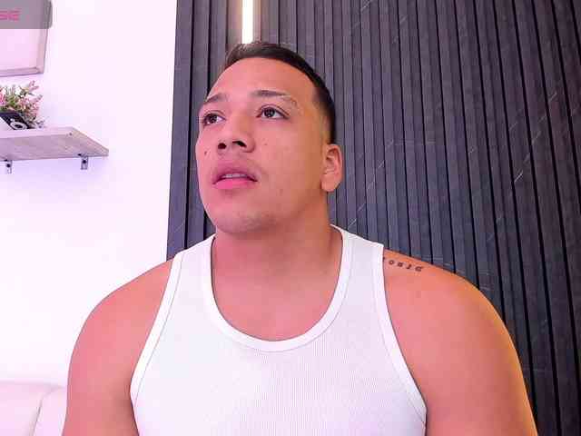 Tom-Muscle Tom-Muscle