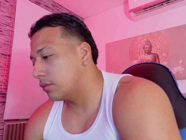 Tom-Muscle Tom-Muscle