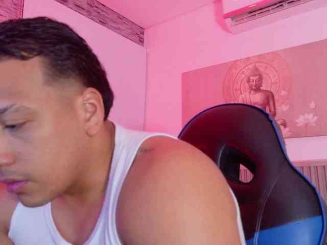 Tom-Muscle Tom-Muscle