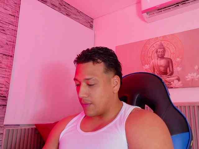 Tom-Muscle Tom-Muscle