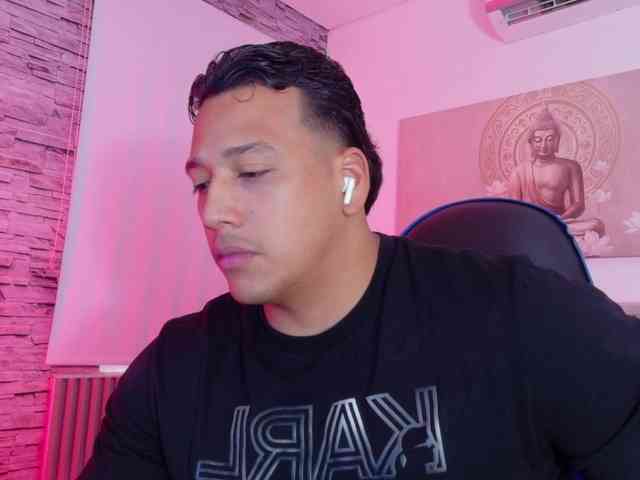 Tom-Muscle Tom-Muscle