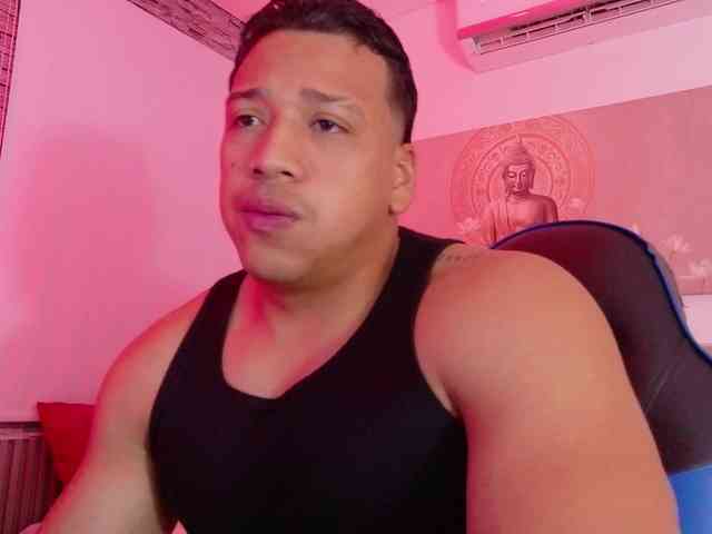 Tom-Muscle Tom-Muscle