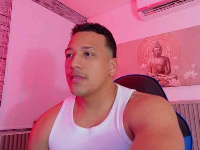 Tom-Muscle Tom-Muscle