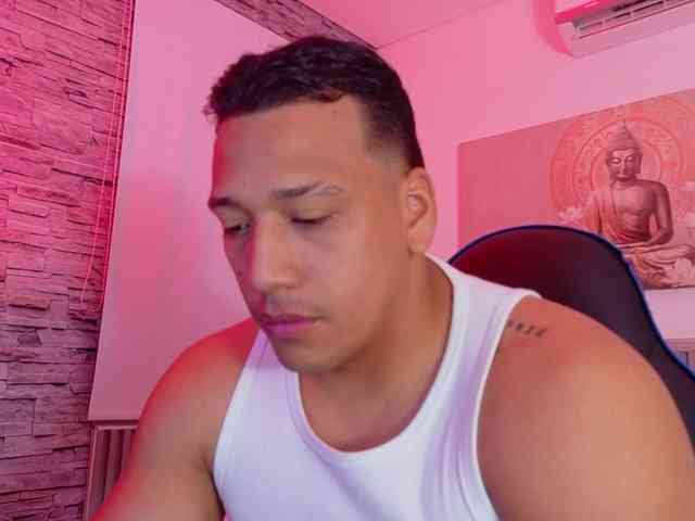 Tom-Muscle Tom-Muscle