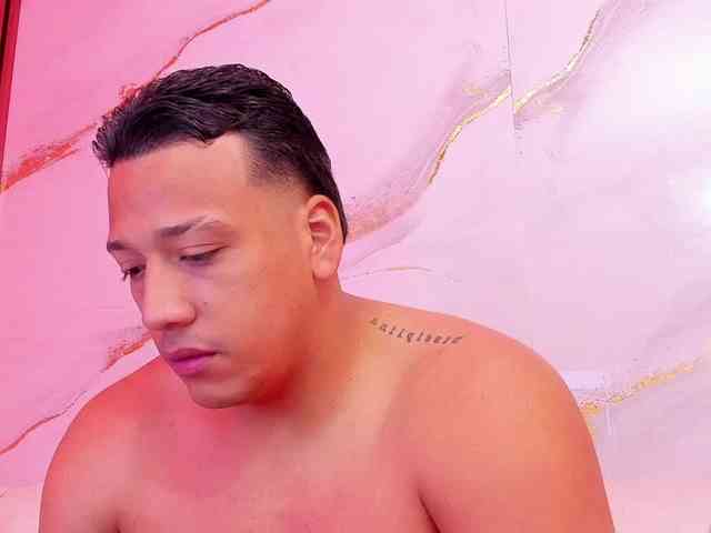 Tom-Muscle Tom-Muscle