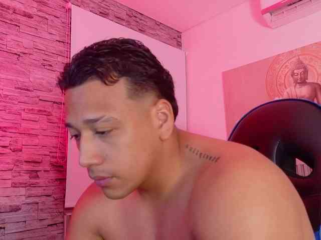 Tom-Muscle Tom-Muscle