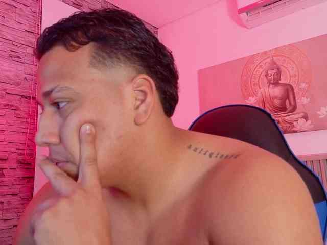 Tom-Muscle Tom-Muscle