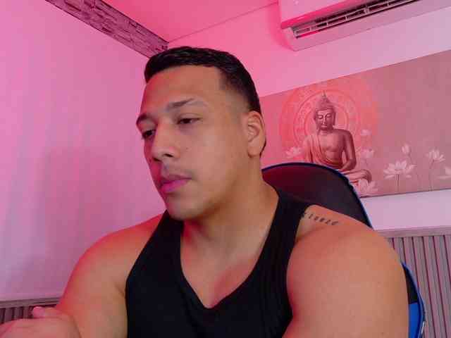 Tom-Muscle Tom-Muscle