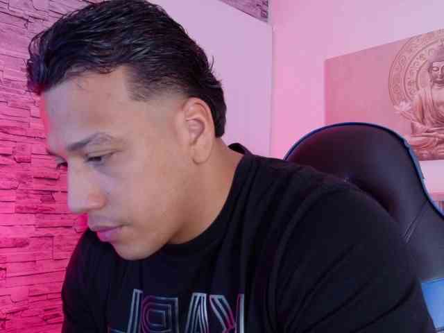 Tom-Muscle Tom-Muscle