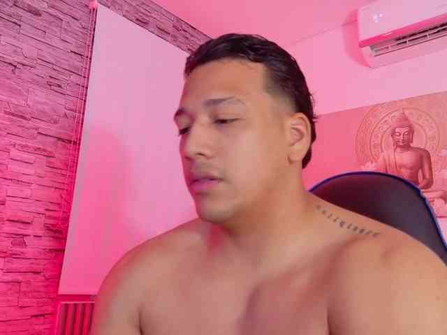 Tom-Muscle Tom-Muscle