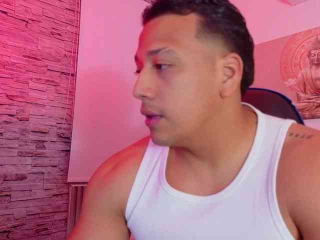 Tom-Muscle Tom-Muscle