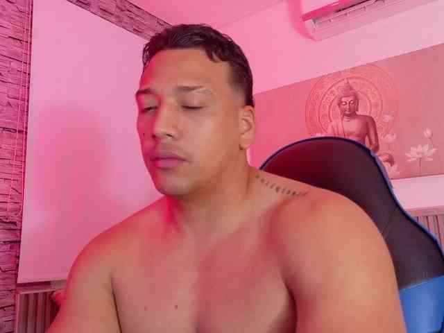 Tom-Muscle Tom-Muscle