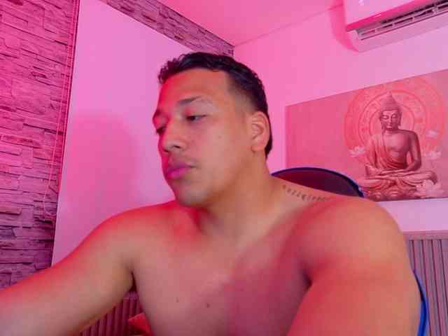 Tom-Muscle Tom-Muscle