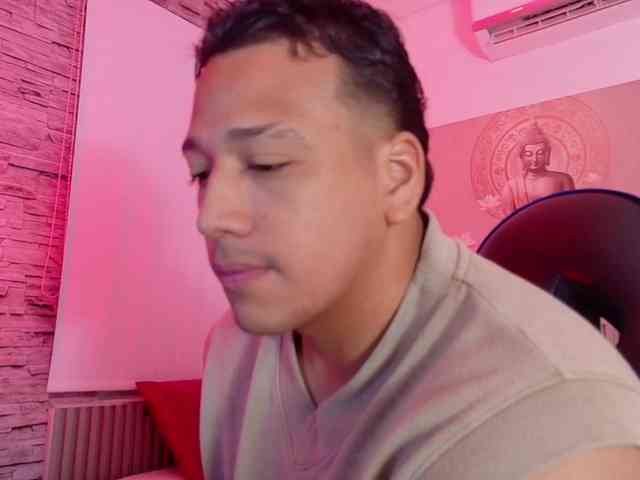 Tom-Muscle Tom-Muscle