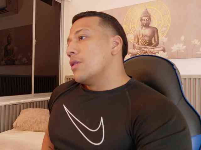 Tom-Muscle Tom-Muscle