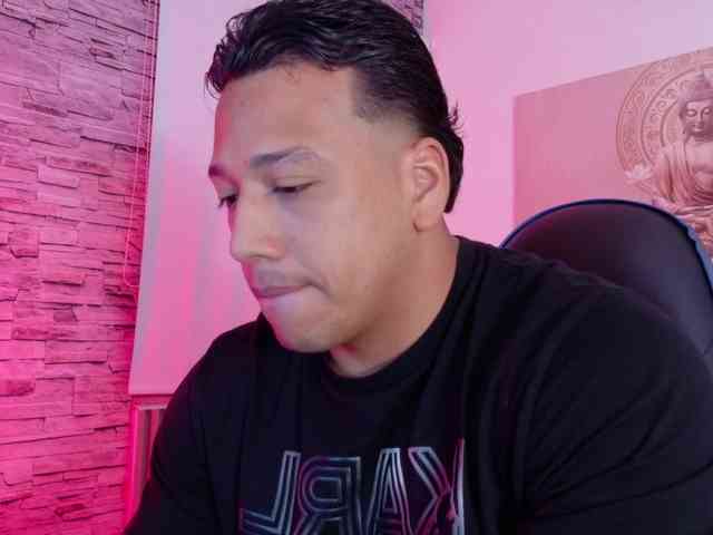 Tom-Muscle Tom-Muscle