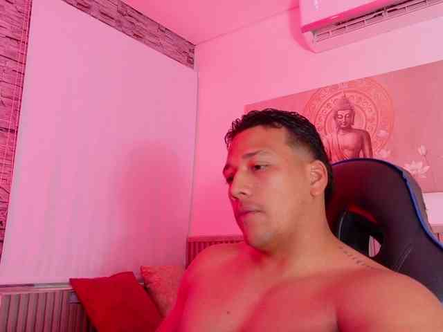 Tom-Muscle Tom-Muscle