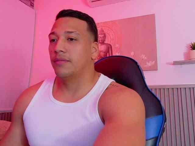 Tom-Muscle Tom-Muscle