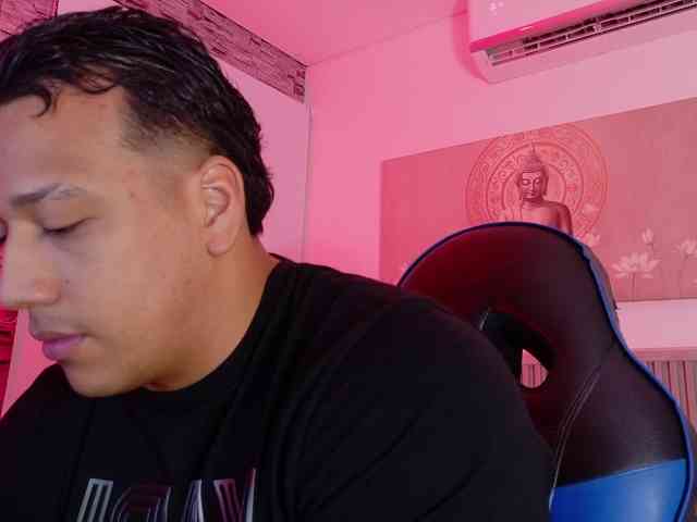 Tom-Muscle Tom-Muscle