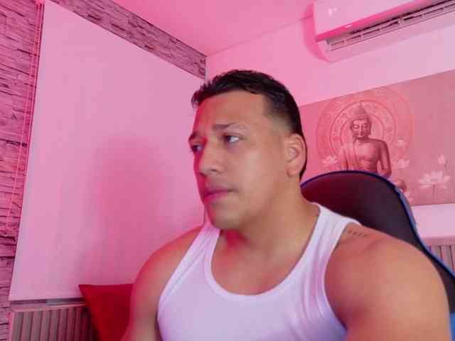 Tom-Muscle Tom-Muscle