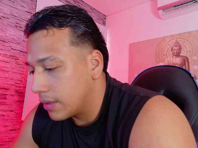 Tom-Muscle Tom-Muscle