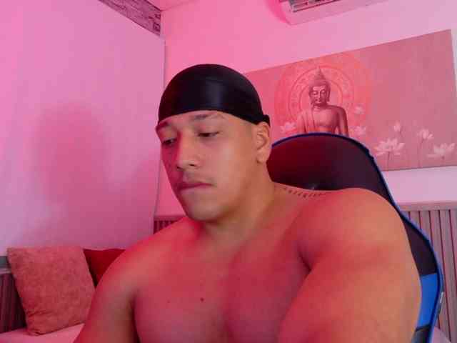 Tom-Muscle Tom-Muscle