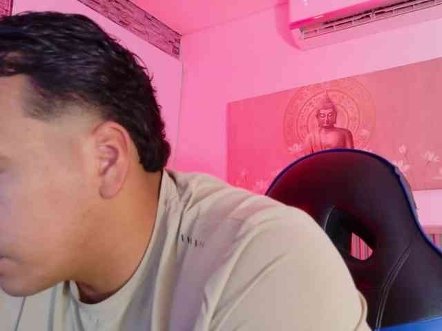 Tom-Muscle Tom-Muscle